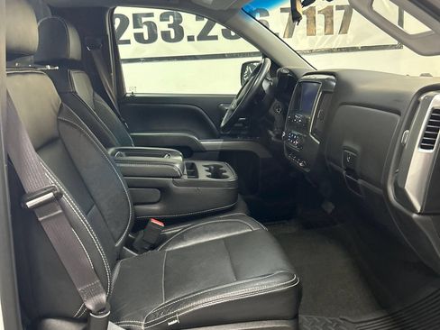 Used 2017 Chevrolet Silverado 1500 LT w/ LT Convenience Package AWD/4WD image 10