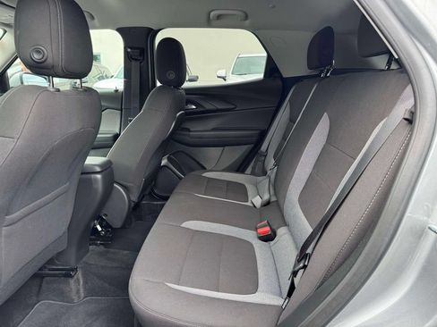 Used 2023 Chevrolet TrailBlazer LT AWD/4WD image 14
