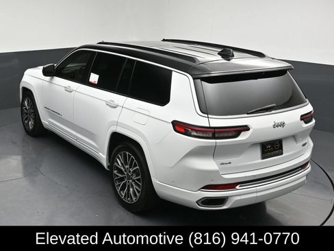 Used 2025 Jeep Grand Cherokee L Summit AWD/4WD image 33