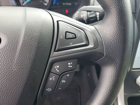 Certified 2024 Ford Edge SE image 19