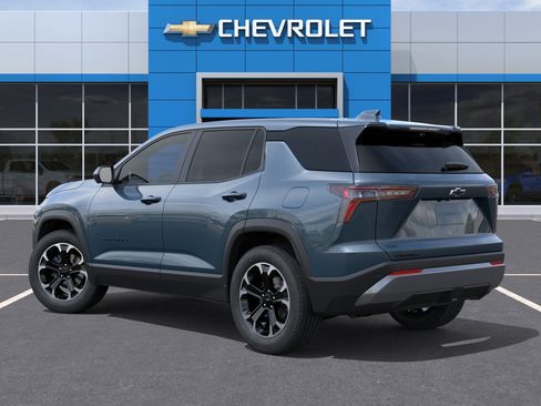 New 2026 Chevrolet Equinox LT FWD image 3