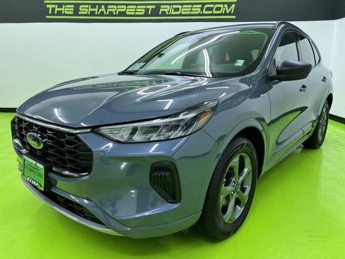Used 2023 Ford Escape ST-Line AWD/4WD image 6