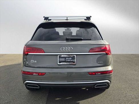 Certified 2025 Audi Q5 2.0T Premium Plus w/ Premium Plus Package AWD/4WD image 4