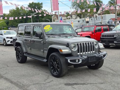 Used 2021 Jeep Wrangler Unlimited Sahara w/ Cold Weather Group AWD/4WD image 4