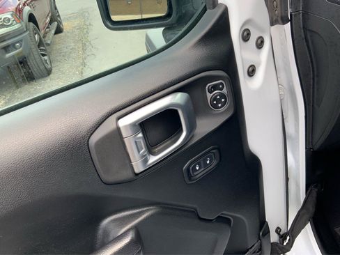 Used 2021 Jeep Wrangler Unlimited Sport AWD/4WD image 21