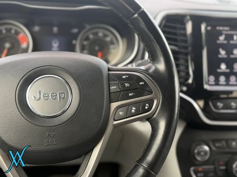 Used 2021 Jeep Cherokee Limited AWD/4WD image 32