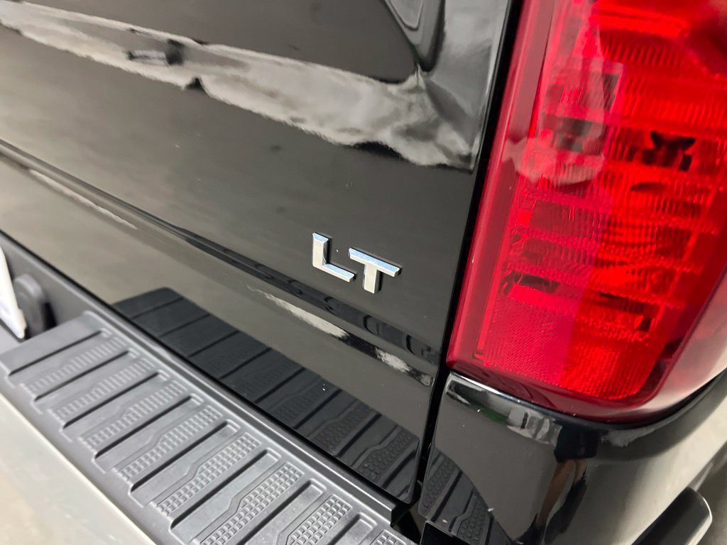 Used 2024 Chevrolet Silverado 1500 LT AWD/4WD image 18
