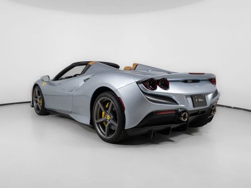 Used 2022 Ferrari F8 Tributo image 7