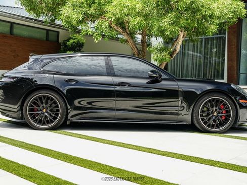 Used 2023 Porsche Panamera GTS AWD/4WD image 9