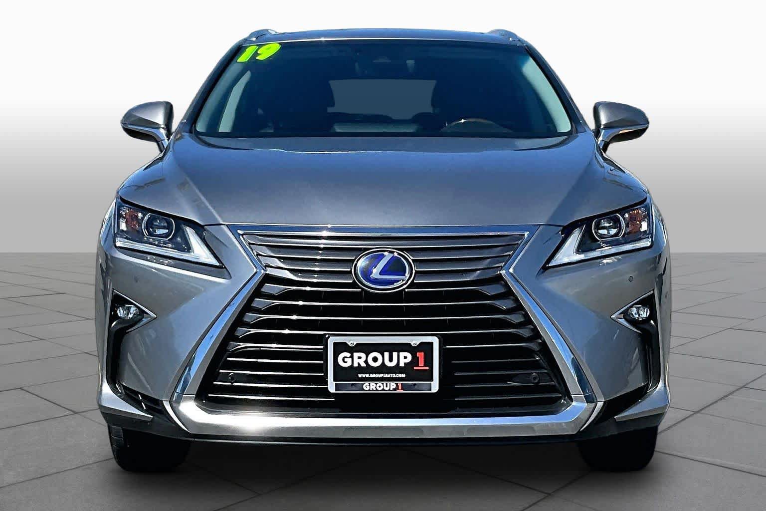 Used 2019 Lexus RX 450hL Premium w/ Premium Package AWD/4WD image 3