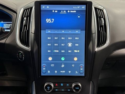 Used 2023 Ford Edge Titanium AWD/4WD image 20