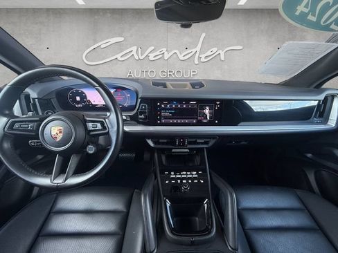 Used 2024 Porsche Cayenne AWD/4WD image 20