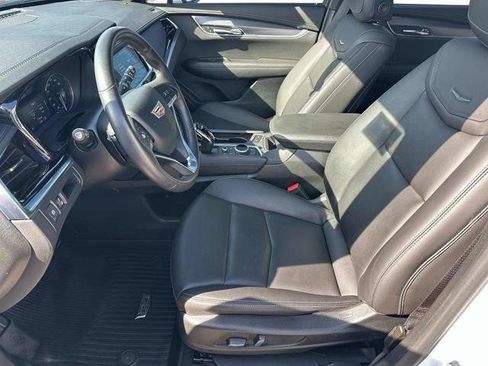 Certified 2024 Cadillac XT6 Luxury w/ LPO, Floor Liner Package AWD/4WD image 19