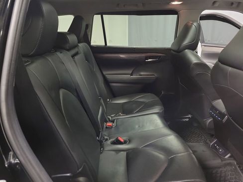 Used 2020 Toyota Highlander Limited AWD/4WD image 22