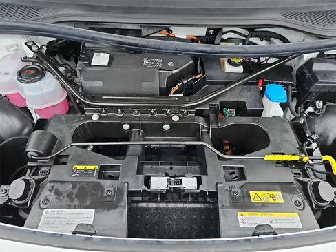 Certified 2023 Volkswagen ID.4 2WD image 29