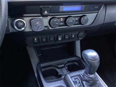 Used 2022 Toyota Tacoma TRD Sport image 21