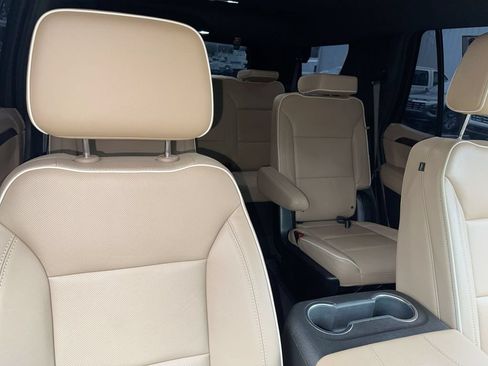 Used 2024 Chevrolet Tahoe Premier RWD image 34