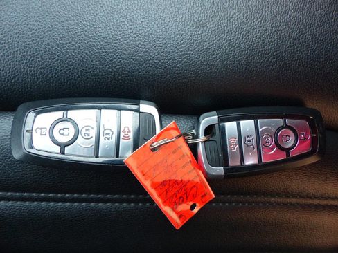 Used 2020 Ford Edge SEL w/ Convenience Package image 46