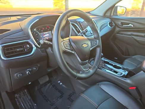 Used 2023 Chevrolet Equinox Premier image 10