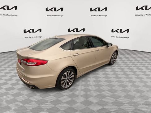 Used 2019 Ford Fusion SE AWD/4WD image 8