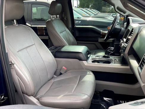 Used 2018 Ford F150 Lariat w/ Equipment Group 502A Luxury image 7