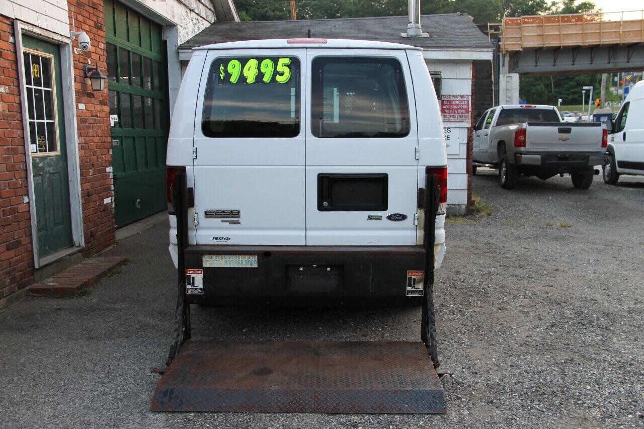 Used 2013 Ford E-250 and Econoline 250 w/ PWR Group RWD image 15