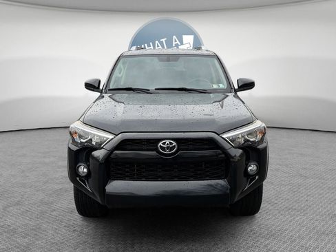 Certified 2018 Toyota 4Runner SR5 image 9