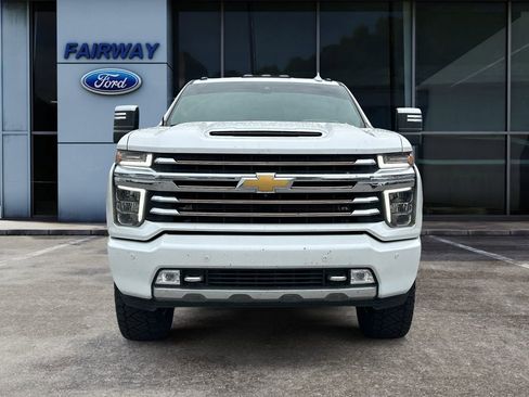 Used 2023 Chevrolet Silverado 2500 High Country AWD/4WD image 3