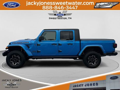 Used 2022 Jeep Gladiator Rubicon w/ Cold Weather Group AWD/4WD image 2