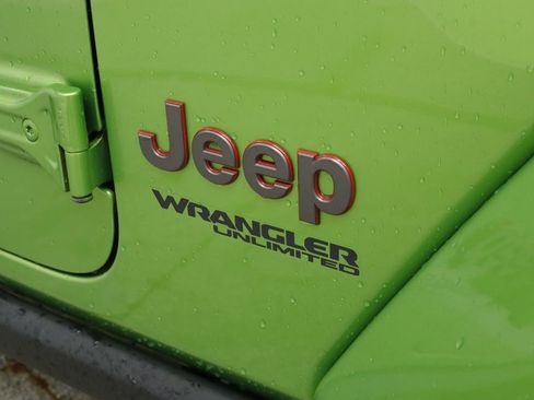 Used 2019 Jeep Wrangler Unlimited Rubicon w/ Uconnect 4C Nav & Sound Group AWD/4WD image 15