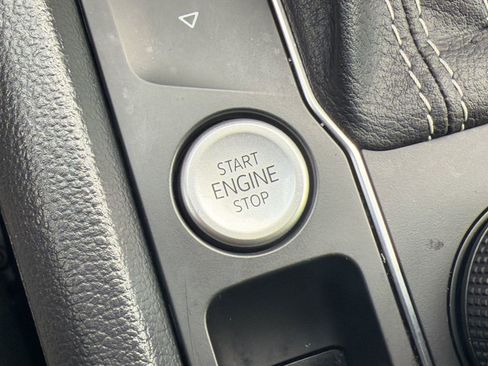 Used 2023 Volkswagen Atlas SEL Premium image 26