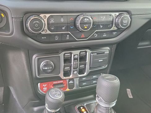 New 2026 Jeep Gladiator Mojave image 13