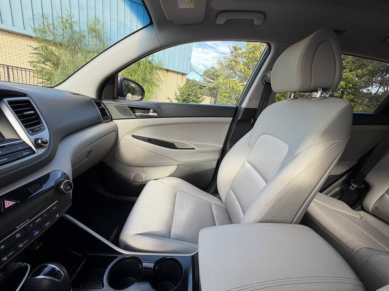 Used 2018 Hyundai Tucson Value w/ Cargo Package FWD image 33