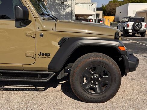 Used 2025 Jeep Wrangler Sport image 8