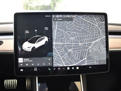 Used 2023 Tesla Model 3 Standard Range image 30