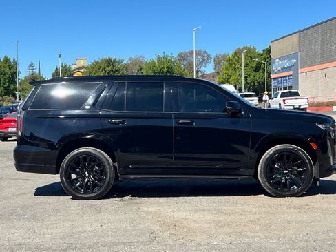 Used 2023 Cadillac Escalade Sport w/ LPO, ONYX Package AWD/4WD image 3