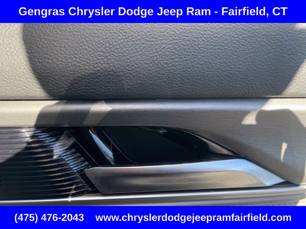 Certified 2025 Jeep Wagoneer Series II AWD/4WD image 23