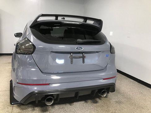 Used 2017 Ford Focus RS AWD/4WD image 4