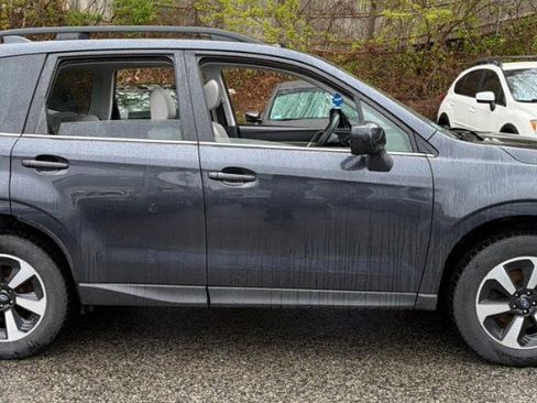 Used 2018 Subaru Forester 2.5i Limited AWD/4WD image 9