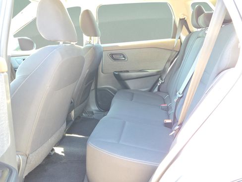 Used 2023 Nissan Rogue S FWD image 10