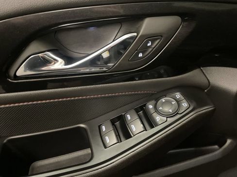 Used 2023 Chevrolet Traverse RS w/ LPO, Floor Liner Package FWD image 17