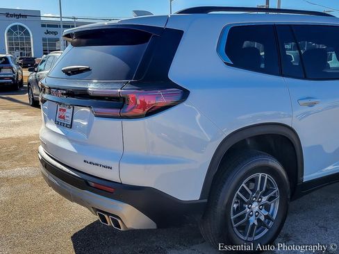 Used 2025 GMC Acadia Elevation AWD/4WD image 8