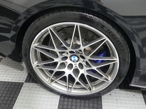 Used 2017 BMW M4 Convertible RWD image 17