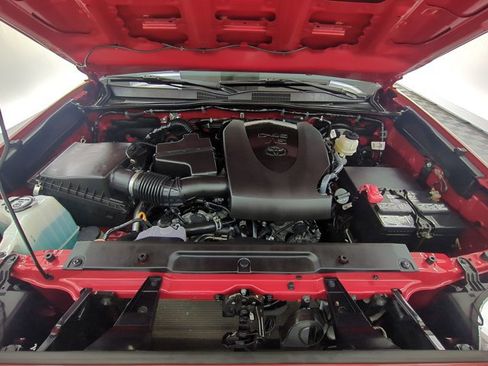 Used 2021 Toyota Tacoma TRD Sport w/ Technology Package AWD/4WD image 25
