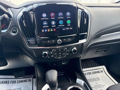 Used 2023 Chevrolet Traverse LT FWD image 19