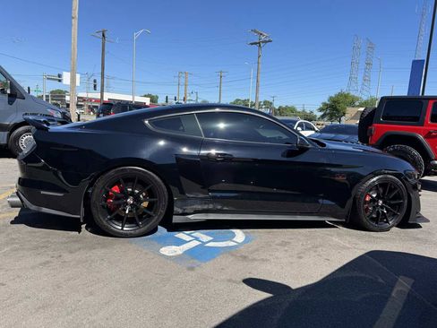 Used 2017 Ford Mustang GT Premium RWD image 9