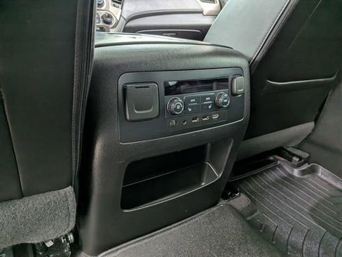 Used 2019 GMC Yukon Denali w/ Denali Ultimate Package image 19