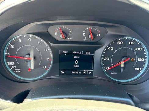 Used 2021 Chevrolet Malibu LT FWD image 17