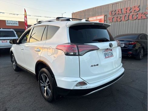 Used 2016 Toyota RAV4 XLE FWD image 14