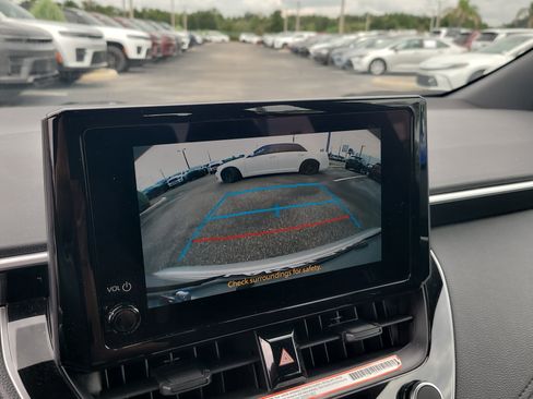 Used 2025 Toyota Corolla SE FWD image 21
